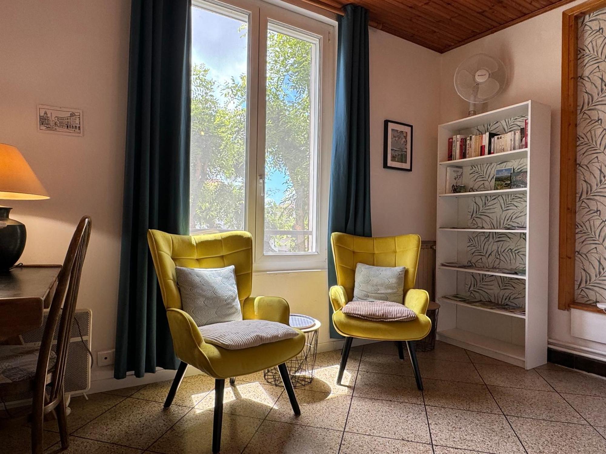En Ville Avec Un Air De Campagne Arles Exterior foto
