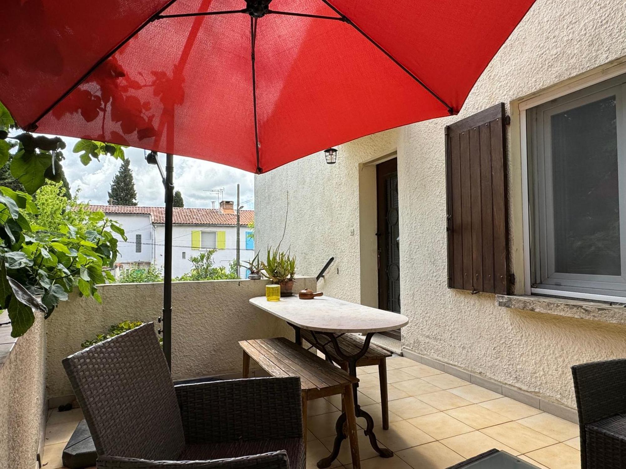 En Ville Avec Un Air De Campagne Arles Exterior foto